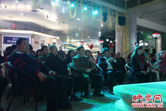 開播儀式現(xiàn)場 開播儀式現(xiàn)場