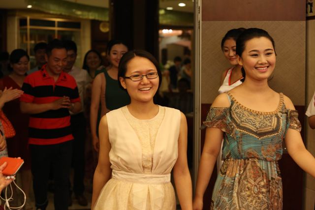 教育廣播主持人登臺：子楊、悠揚