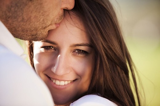 妻子漂亮，丈夫相貌平平