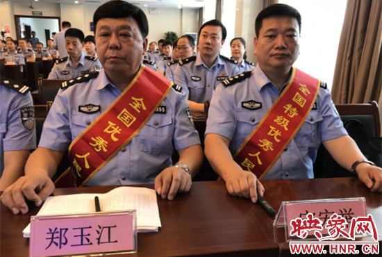 頒獎(jiǎng)現(xiàn)場(chǎng)。