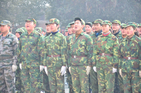 南陽市九中別樣春節(jié)長假:"勵(lì)志大餐"給力畢業(yè)生 南陽市九中別樣春節(jié)長假:"勵(lì)志大餐"給力畢業(yè)生