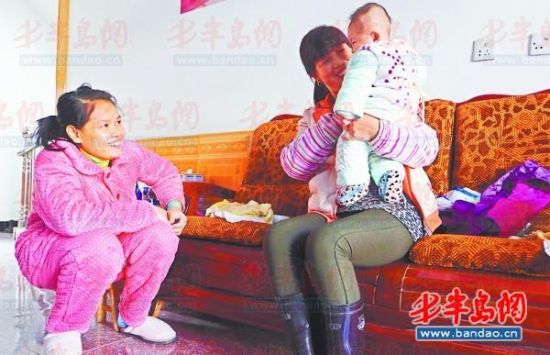 一位嫁給村民的外籍女孩認(rèn)為她們的主要作用其實(shí)是生孩子。