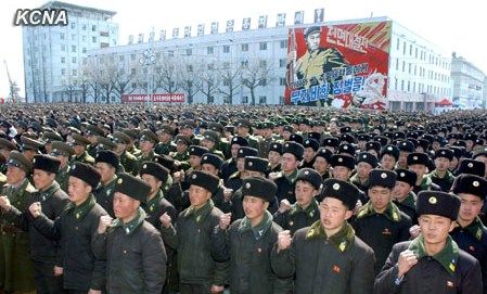 朝鮮黃海北道、咸鏡南道和南浦市11日舉行軍民大會(huì)，支持朝鮮人民軍最高司令部發(fā)言人聲明。