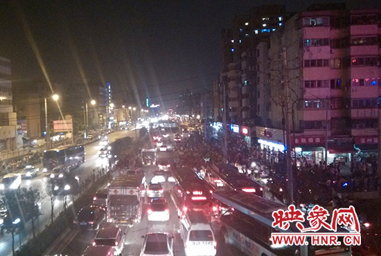 8月7日晚21點5分，道路終于恢復(fù)通行