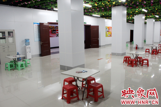 為了給市民納涼避暑創(chuàng)造舒適的環(huán)境，今年鄭州市人防辦加大了投入，對納涼點進行了升級改造