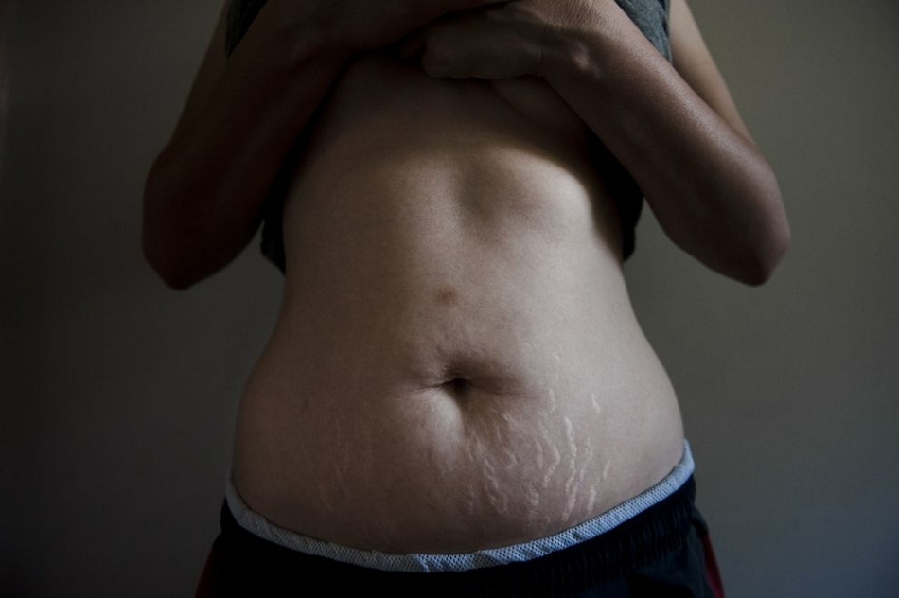 年輕單親媽媽的艱難生活 年輕單親媽媽的艱難生活