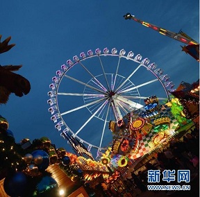 德國(guó)柏林圣誕市場(chǎng)開張
