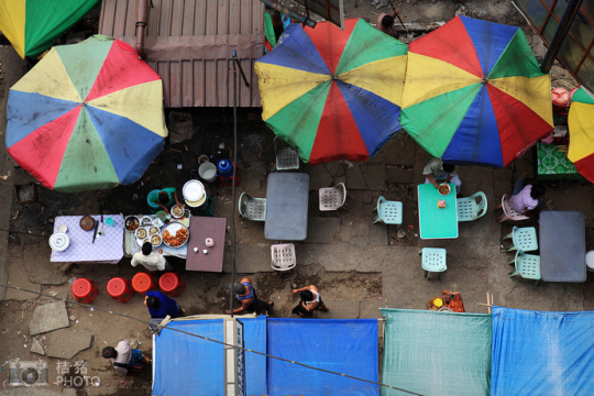 緬甸，繽紛的街邊平民小吃