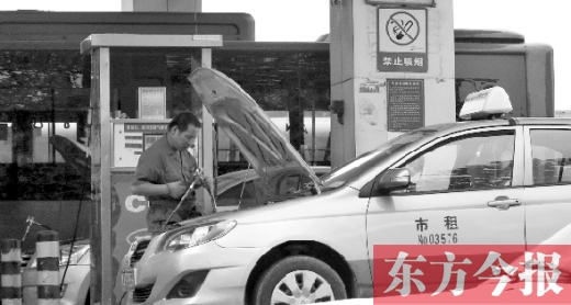 目前鄭州出租車大部分都是用燃?xì)?，燃?xì)鉂q價(jià)對(duì)他們影響不小