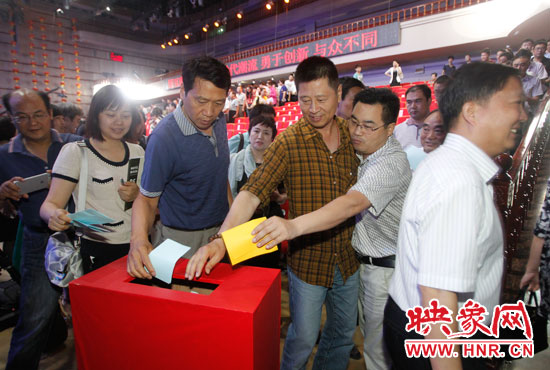 投票現(xiàn)場(chǎng)