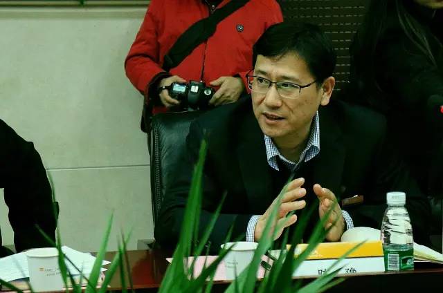 互動結束后華潤燃氣的陳豫總也對各位達人們提出的問題一一作出解答，可是讓大家伙兒們相當滿意呢！