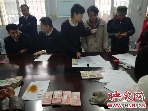 滎陽(yáng)78名貴州籍農(nóng)民工兄弟拿到工資回家啦！