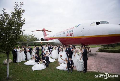 西安一大學(xué)辦博士生集體婚禮 西安一大學(xué)辦博士生集體婚禮