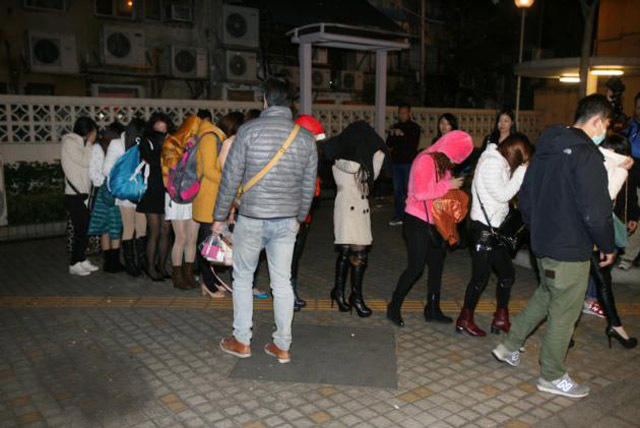 香港掃黃拘捕58名內(nèi)地女子 香港掃黃拘捕58名內(nèi)地女子