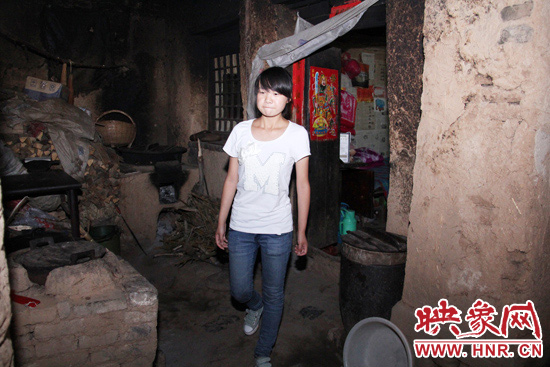 離大學校門,只有“一步之遙”的孩子。
