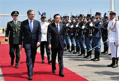 　6月19日，國務(wù)院總理李克強(qiáng)乘專機(jī)抵達(dá)雅典國際機(jī)場，開始對希臘進(jìn)行正式訪問。