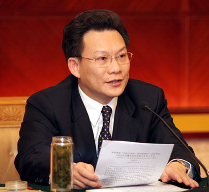 內(nèi)蒙古自治區(qū)黨委常委、自治區(qū)政府副主席潘逸陽