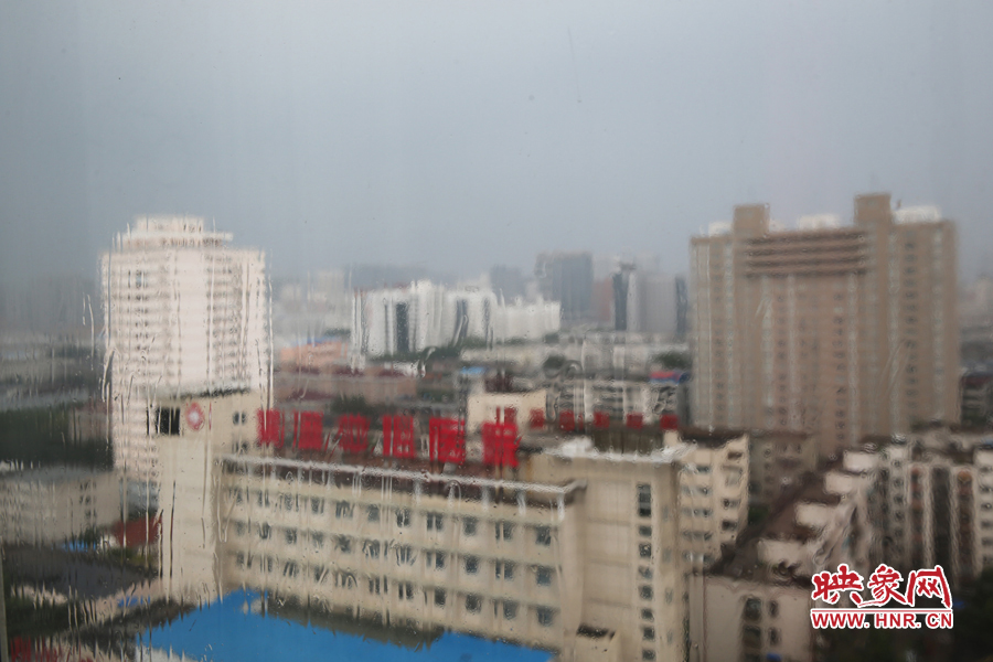 17時39分,鄭州強降雨漸停。