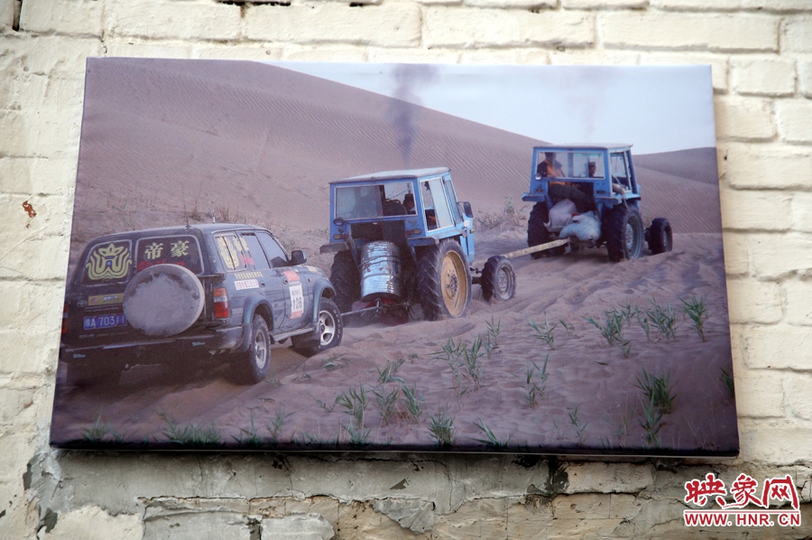 賽車的世界、更是男人的世界。圖為部分參展攝影作品。