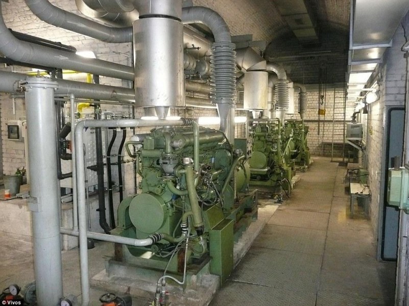 地堡中有無數(shù)個洞室，每個都會有自己的安全系統(tǒng)，還有無數(shù)可密封的防爆門。