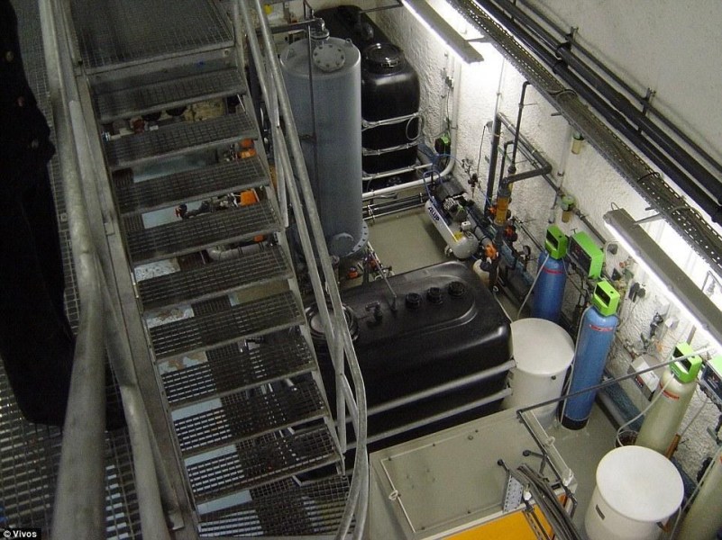 圖為堡壘內(nèi)的儲水和發(fā)電系統(tǒng)，同時還配備溫度調(diào)節(jié)與通風設備。