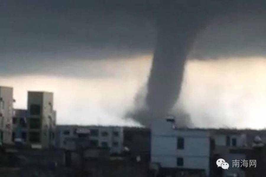 海南文昌突發(fā)龍卷風(fēng) 已致1人死亡9人受傷 海南文昌突發(fā)龍卷風(fēng) 已致1人死亡9人受傷