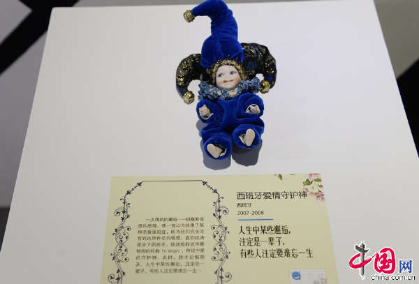 國內(nèi)首個(gè)失戀展亮相上海 女孩因失戀剪掉頭發(fā) 國內(nèi)首個(gè)失戀展亮相上海 女孩因失戀剪掉頭發(fā)