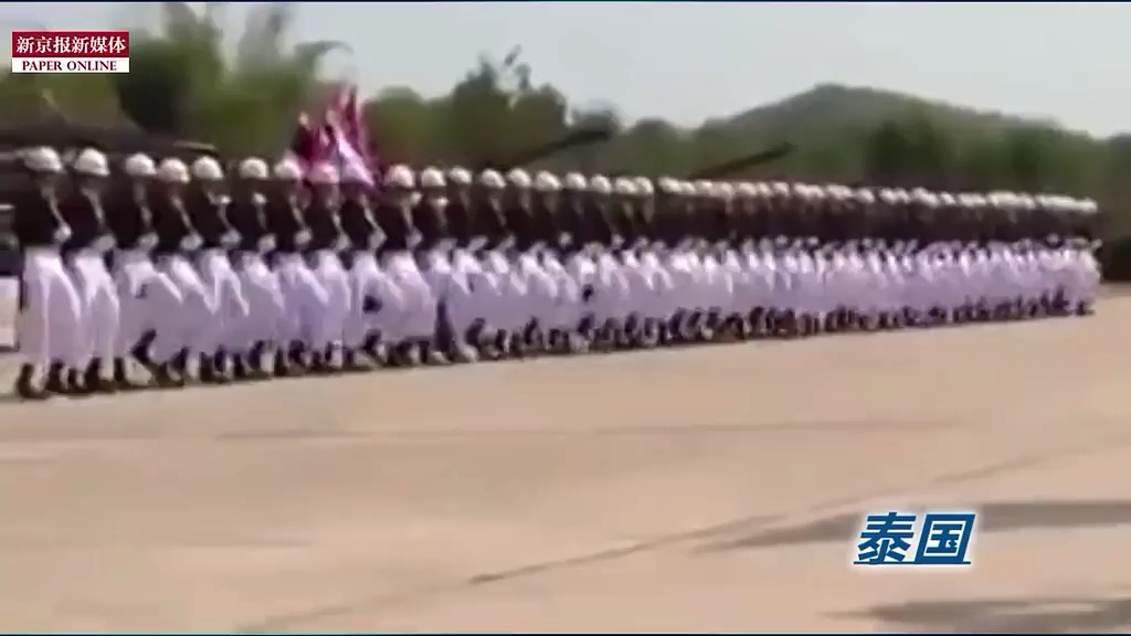 那些年摩托、樹人、斧頭兵上演的有趣閱兵式