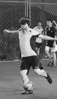 雖然俺是替補(bǔ)，可腳法依然風(fēng)騷