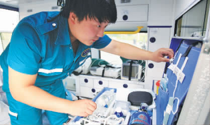 每個比賽，醫(yī)護人員都會提前出現(xiàn)