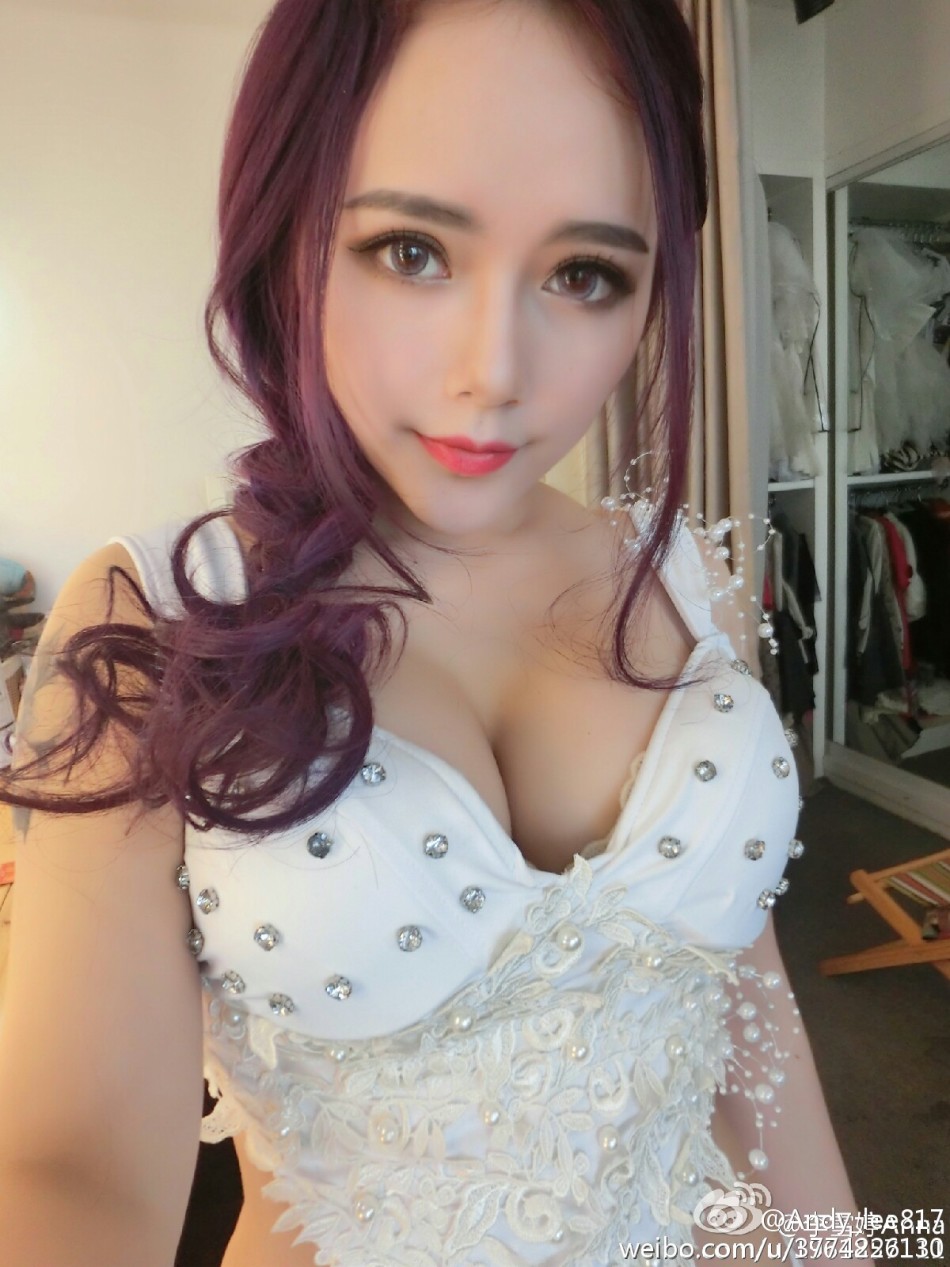 湖大21歲?；ㄇ巴购舐N無懼走光