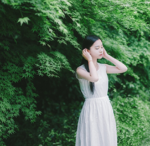 同濟(jì)90后學(xué)霸女神?；?顏值爆表清純迷人